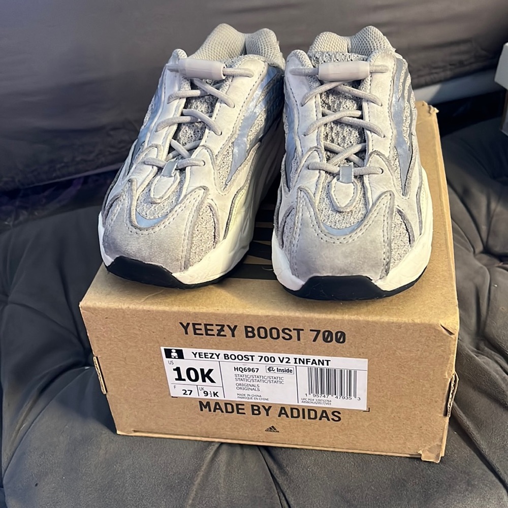 Size 10 kids Yeezys